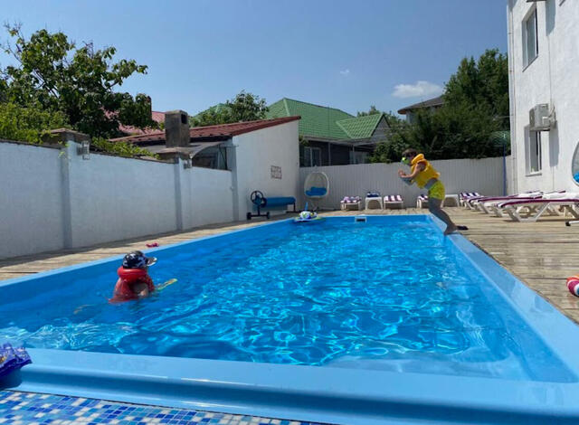 Басейн — готель «Перша Лінія», Кароліно-Бугаз, фото 3