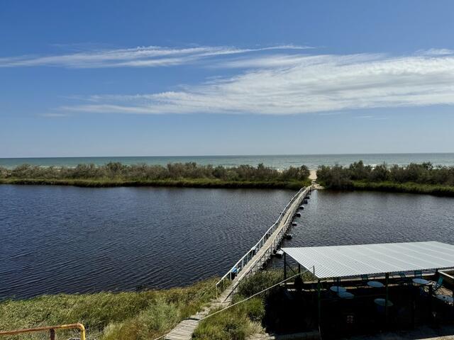 Лиман і причал — готель «Перша Лінія», Кароліно-Бугаз, фото 4